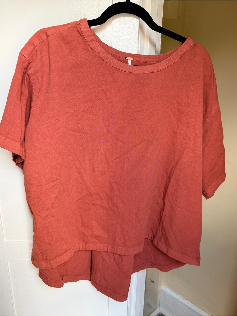 Free People relaxed cotton blouse in a warm rust/terracotta shade, size Small.